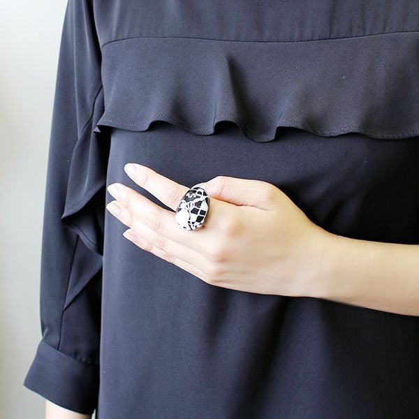 ラジャス リングセット 大・中　水晶7個 ラジャス リングセット 大・中 水晶7個 グレイシャス｜結婚指輪