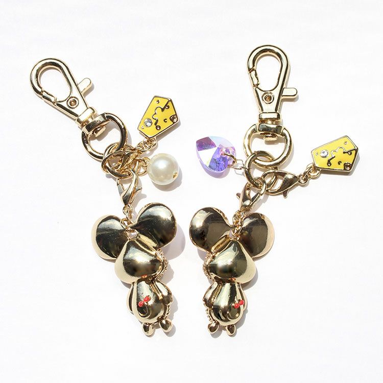 【Zumba】ズンバ  スマホチャーム  ピアス  キーホルダー ネズミキーホルダー/2224038詳細情報｜アクセサリー・腕時計ブランド