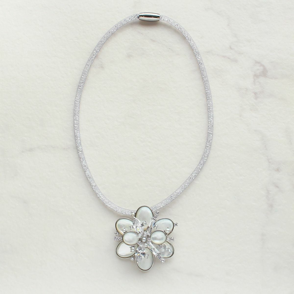 FLEUR DE NEIGE demi-parure】2wayブローチネックレス＆イヤリング