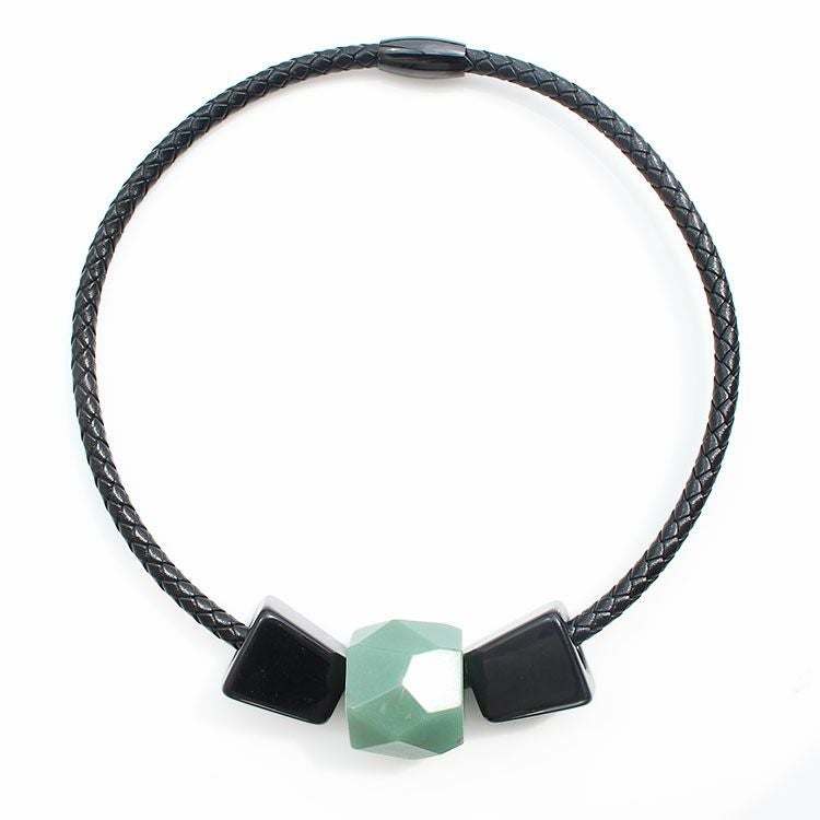 ZSiSKA】≪BLISS≫マグネットクラスプレジンネックレス詳細情報