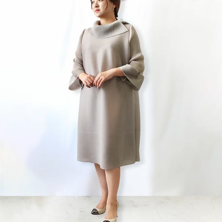 アシンメトリーカラー総プリーツワンピース詳細情報｜アクセサリー