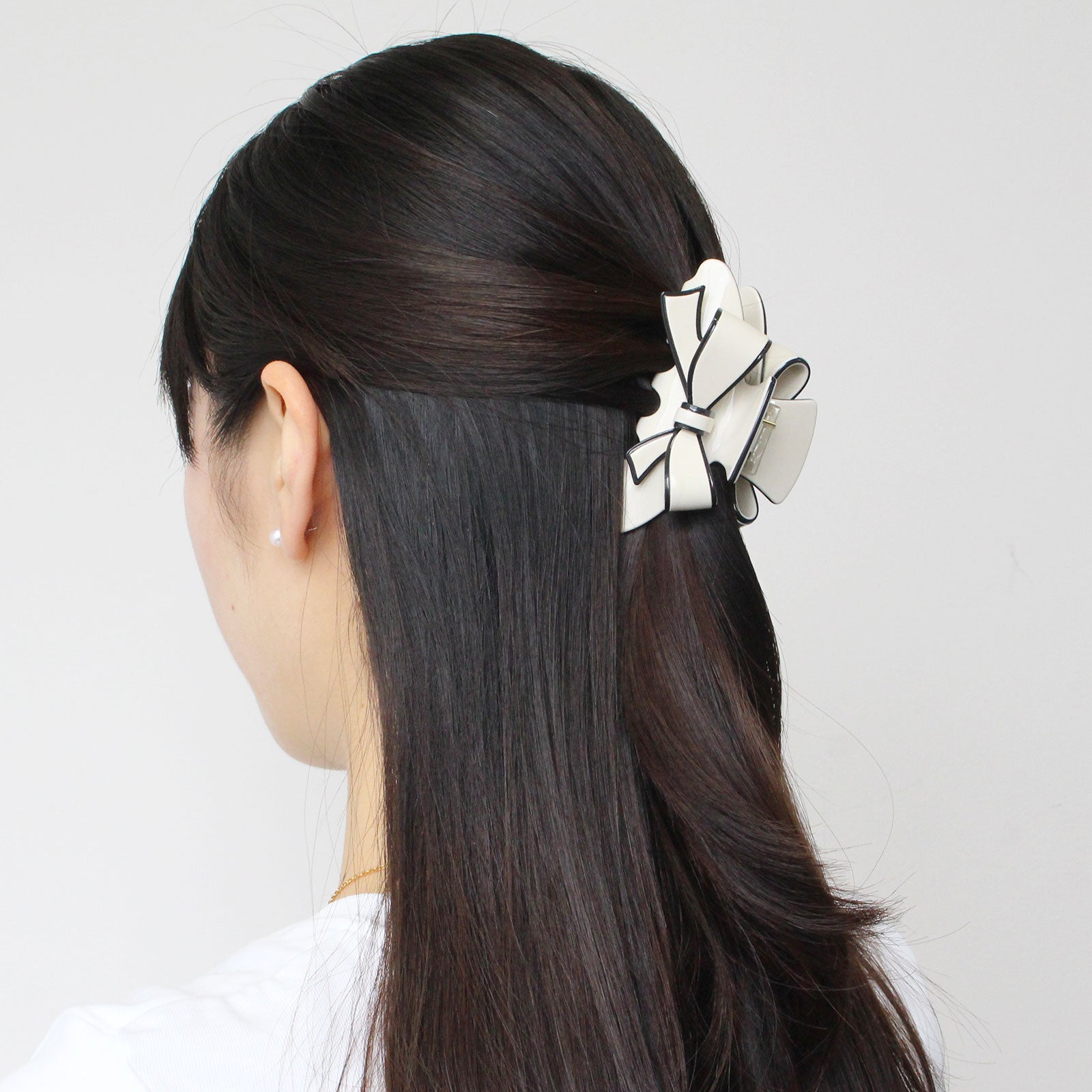 アシンメトリーリボンモチーフデザインヘアクリップ詳細情報