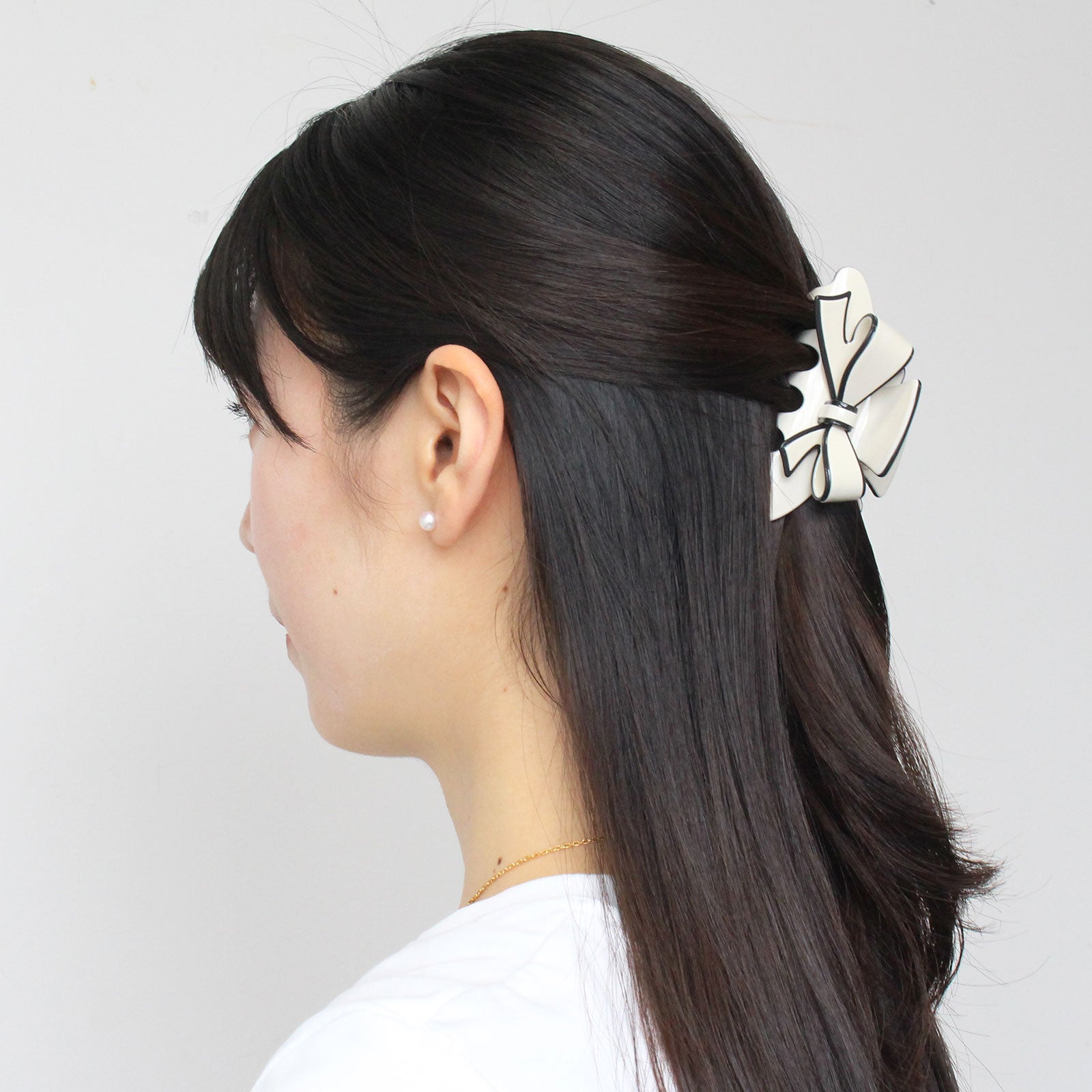 アシンメトリーリボンモチーフデザインヘアクリップ詳細情報