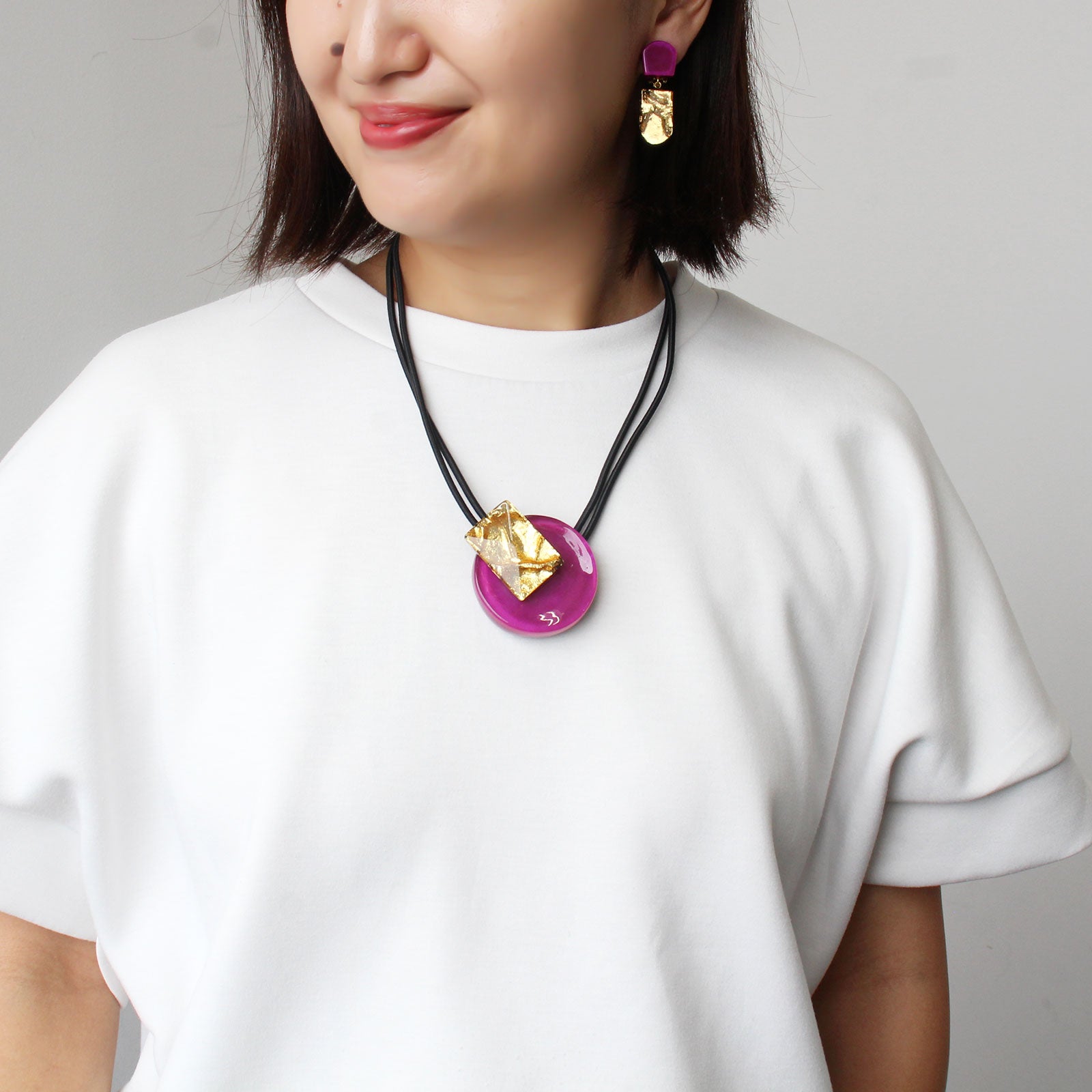 ZSiSKA】≪LUMI≫マグネットクラスプレジンネックレス詳細情報