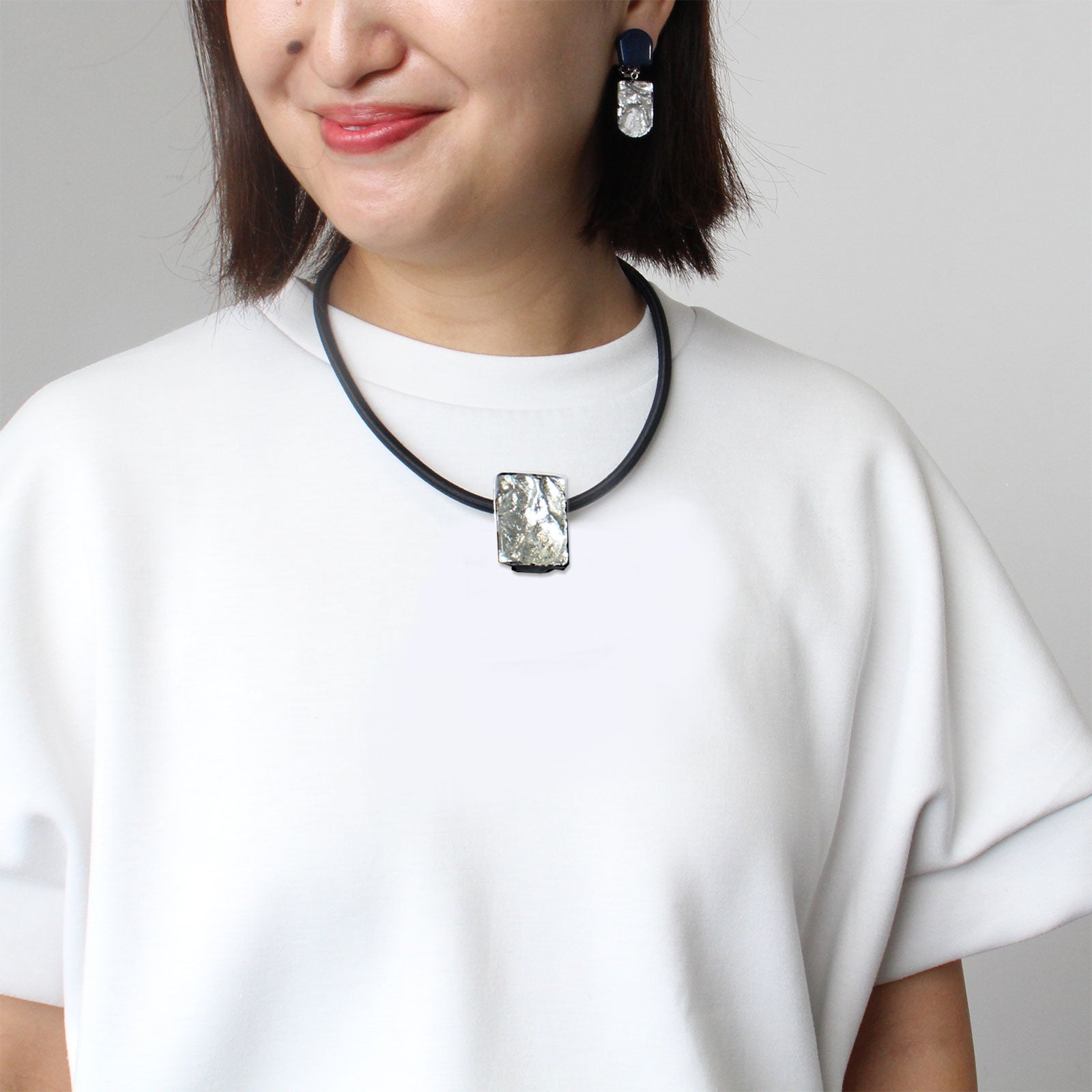ZSiSKA】≪LUMI≫2wayマグネットクラスプレジンネックレス詳細情報